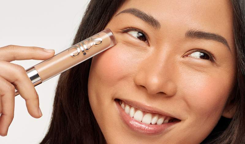 Deze 'concealer of the future' vervaagt vlekken en donkere kringen zonder ooit te kaken of te kraken