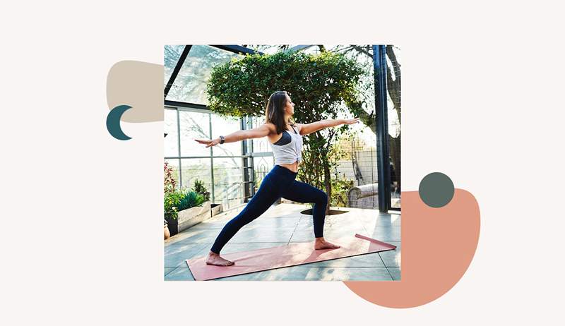 Spostati attraverso questo flusso di yoga energizzante di 30 minuti per allungare ogni muscolo angustato del tuo corpo