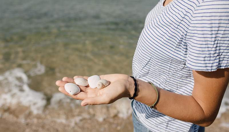 Saya mencoba 'pijat clamshell' di selatan Prancis, dan itu meredakan pikiran dan otot saya sambil menghubungkan saya dengan alam