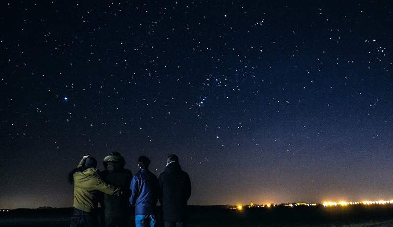 Exkluzívny horoskop s hviezdnym astrológom pre každú znamenie zverokruhu