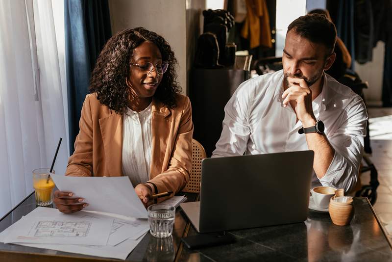 Sabes que? Está bien disculparse en el trabajo