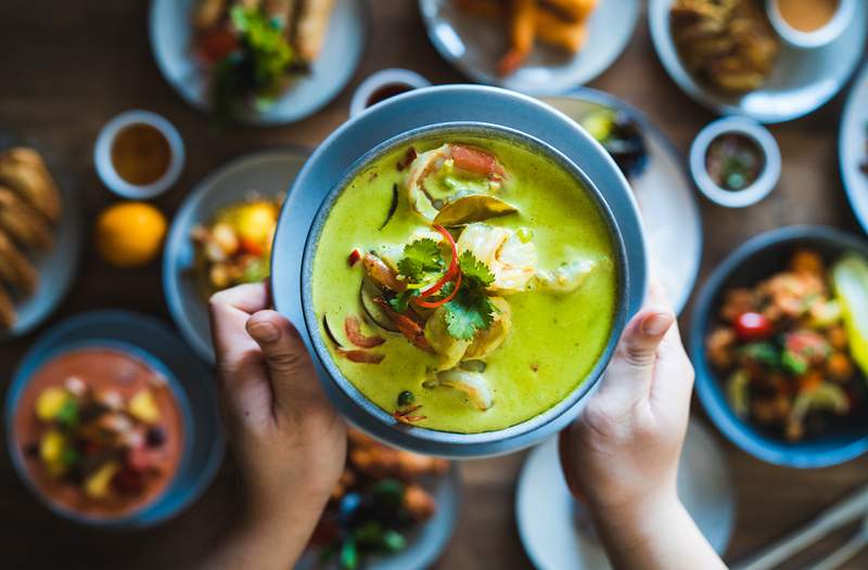 6 alimentos e bebidas que podem desencadear flagas de rosácea