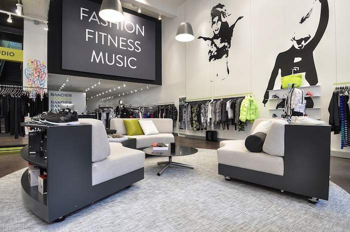 Новият магазин на Bandier Flatiron също е фитнес студио и музикално място