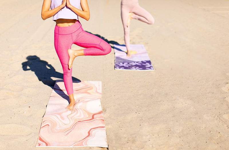 Soulevez votre ambiance avec ce tapis de yoga inspiré du quartz en rose