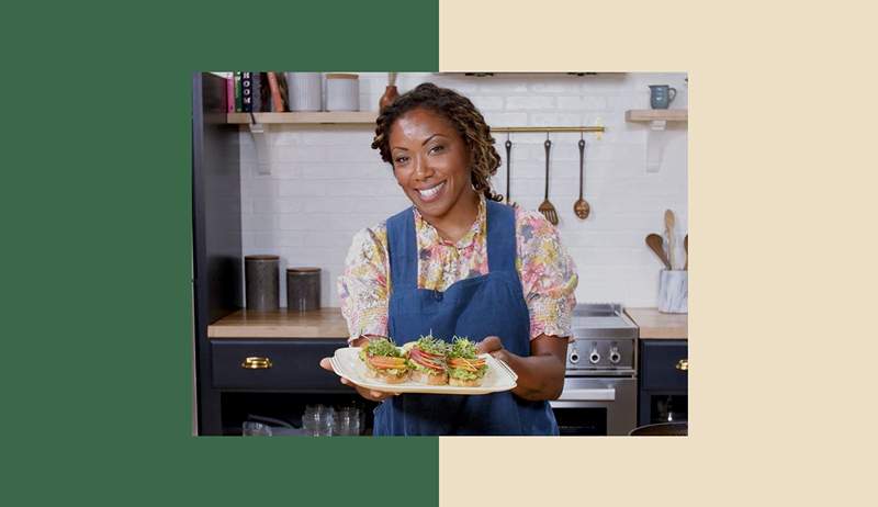 Esta deliciosa tostada de aguacate con mermelada de tomate está llena de beneficios antiinflamatorios