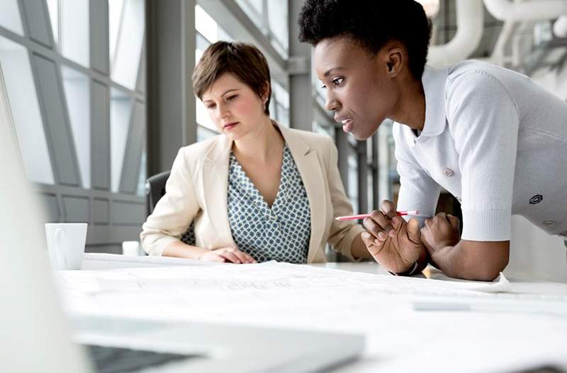 4 Tekenen dat uw collega u op het werk echt opga