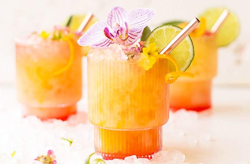 5 forfriskende big-batch cocktails for at piske denne mindedag weekend