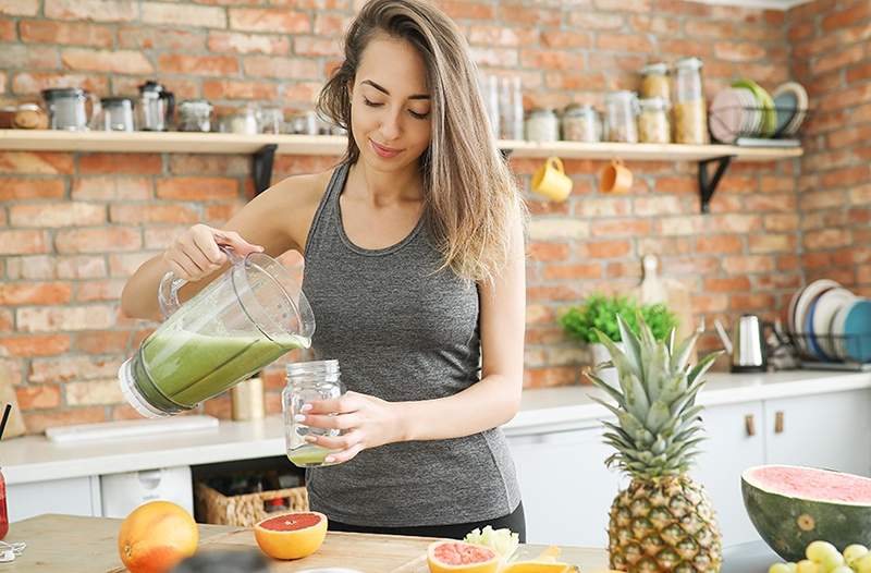 První mixér Nutribulleta dorazil-a je to * mnohem * mnohem levnější než Vitamix