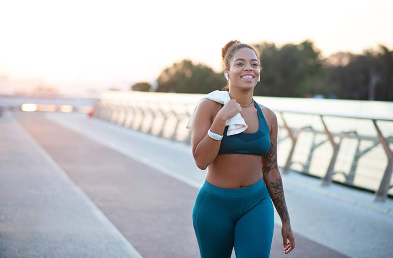 5 ejercicios de brazo aprobados por el entrenador mientras caminas