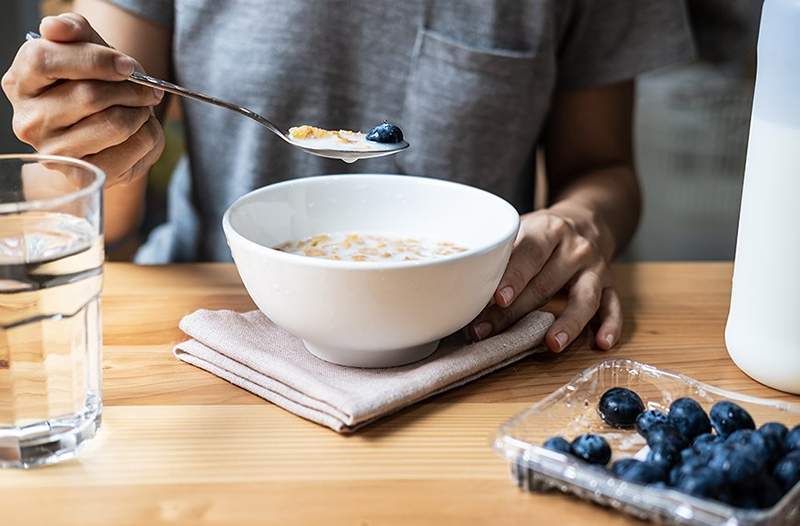 Den viktigaste måltiden för dagen att packa med protein, enligt en RD