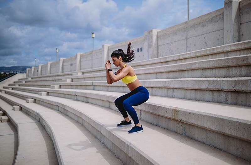 „Pop Squat Twist“ iš karto sukuria jūsų grobį ir įstrižą