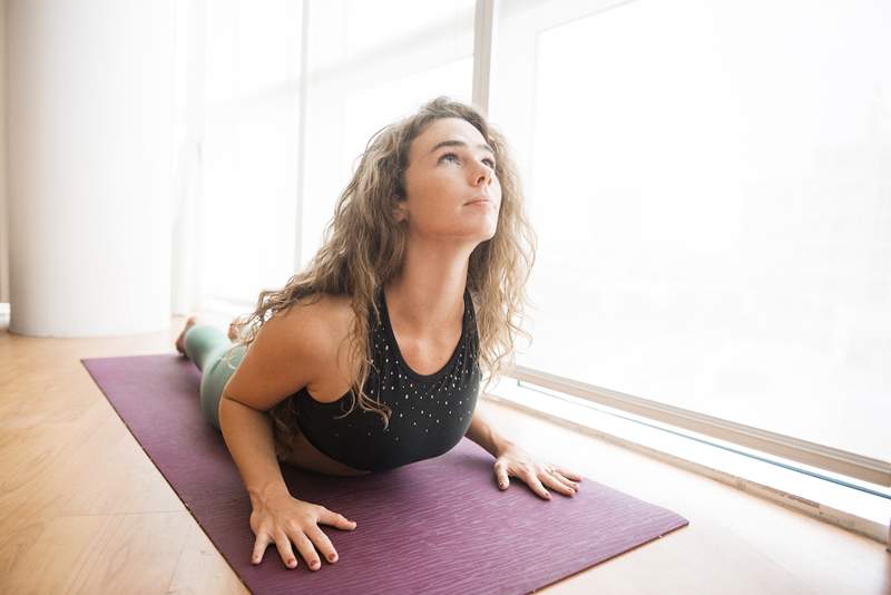 8 strekken om je hartchakra te openen tijdens deze stressvolle tijd