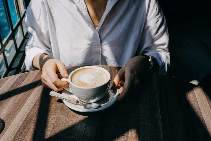 ¿La leche de avena es saludable?? Aquí, un RD Tell-All en tu alternativa favorita