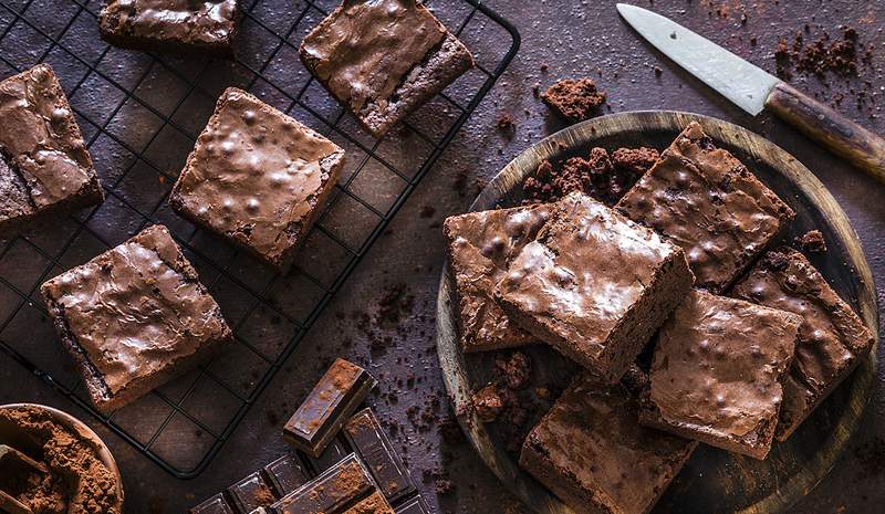 De 5 bedste veganske brownie -blandinger til ubesværet bagning, ifølge registrerede diætister