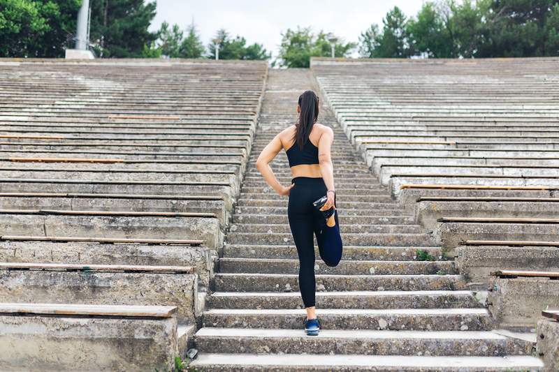 Um ginecologista diz * nunca * para pular roupas íntimas quando você se exercita nessas leggings