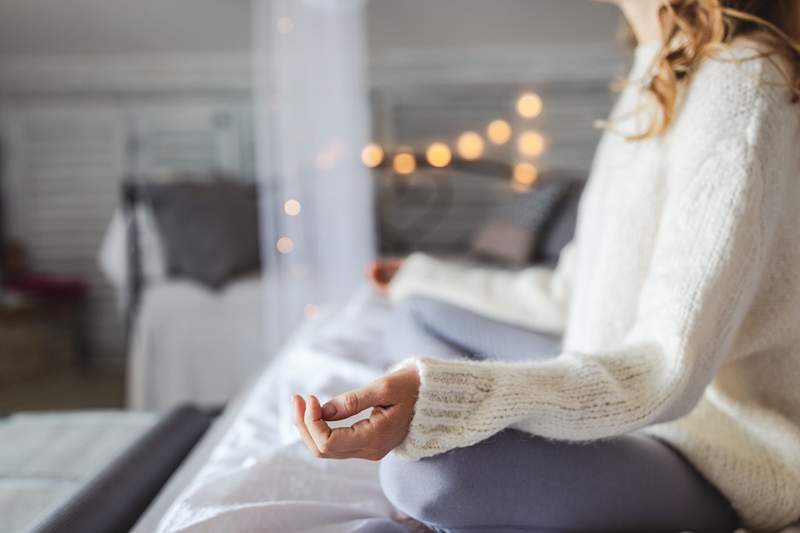 Hvordan en vellykket rotchakra -meditasjon får deg til å føle deg mer jordet