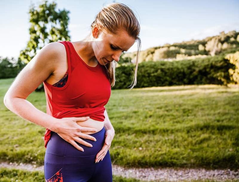 Voel je jeuken 'daar beneden' voor of tijdens je menstruatie? Artsen leggen uit waarom het gebeurt