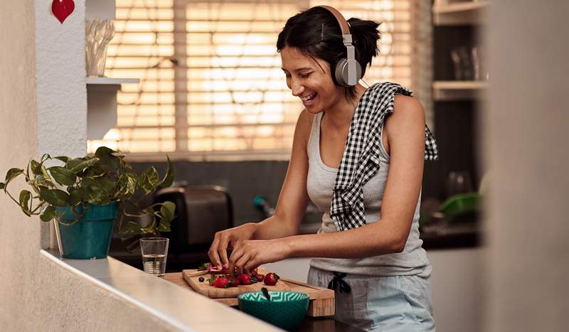 Amazon'da kayıtlı diyetisyenlerin göbek dostu bir ısırık için önerdiği 11 glutensiz atıştırmalık