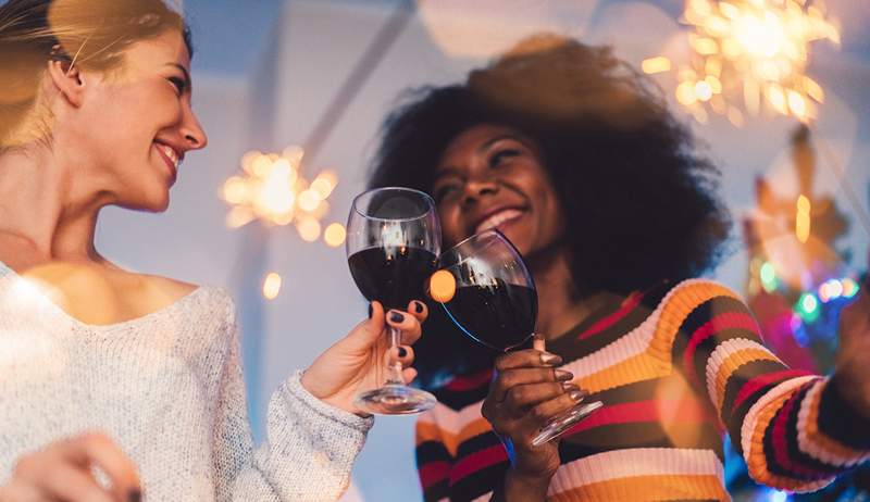 Ces leggings à paillettes ont été * faits * pour avoir fait un réveillon du Nouvel An à la maison