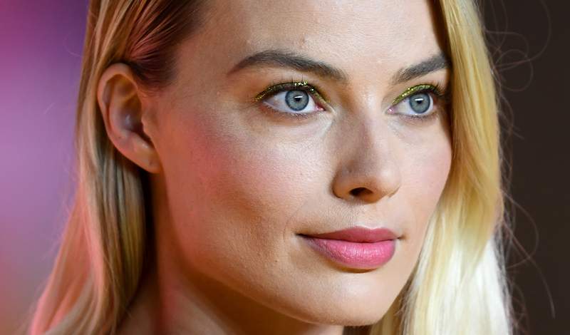 De 'zuurstof-geïnfuseerde' foundation-derms aanbevelen is ook degene die Margot Robbie zweert dat het op dit moment 15% korting is