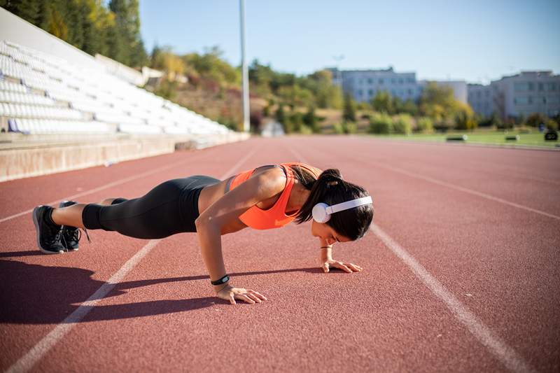 İranlı yarım ay push-up, çekirdek kaslarınızı en sert vurur