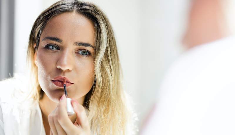 Zachytiť úplne nový make -up rutinu za 110 dolárov v najväčšom predaji spoločnosti Ilia vôbec