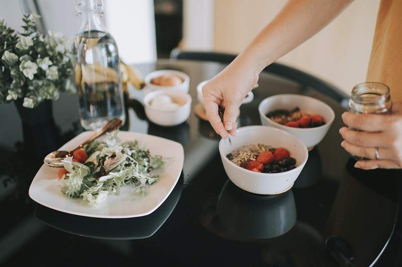 Anda boleh membuat 5 sarapan pagi yang berbeza dengan staple pantri yang sama