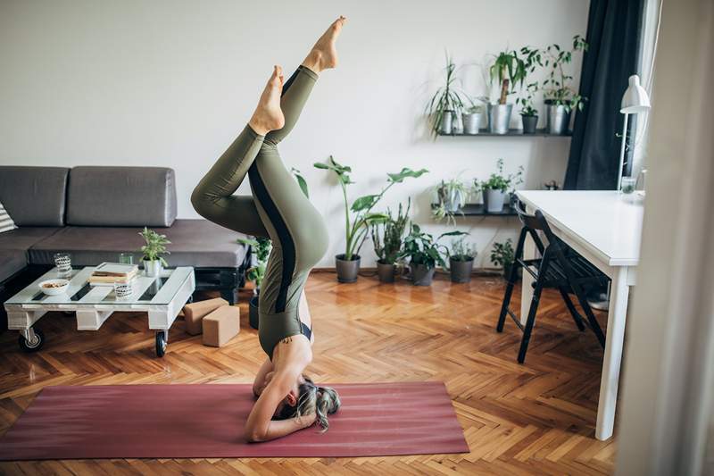 Pose yoga canggih ini mungkin terlihat mengintimidasi, tetapi Anda mendapatkan ini