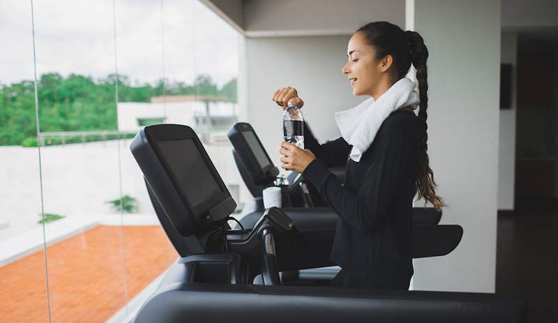 6 treadmill rumah yang akan membantu anda melanda 10,000 langkah dari ruang tamu anda