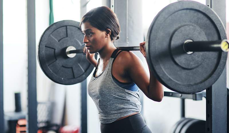 Ik ben een trainer, en dit zijn de belangrijkste redenen waarom je geen resultaten ziet tijdens krachttraining