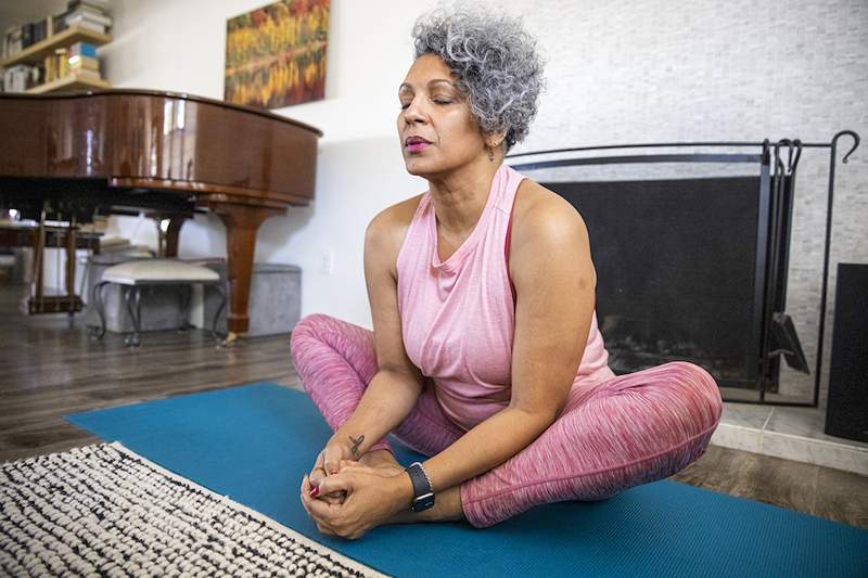 `` Je suis professeur de yoga plus de 50 ans, et ce sont mes poses préférées qui sont faciles sur les articulations ''