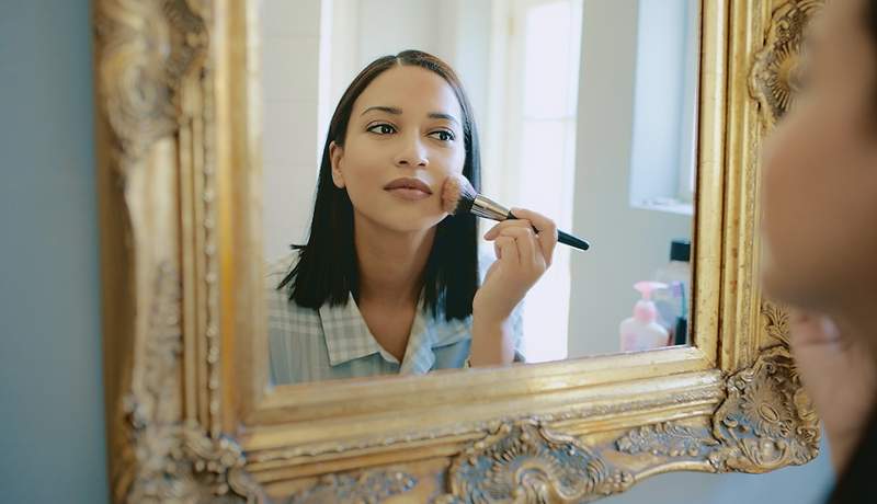 Cette étape de soins de la peau unique empêchera le correcteur de grimper même la peau d'hiver la plus sèche