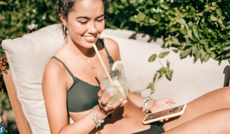 Den betændelsesbekæmpende 'grønne limonade' en kok-vendte-beauty-grundlægger nipper på hele sommeren for hendes hud skyld