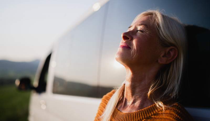 He probado docenas de protectores solares minerales teñidos en mi tez de 50+, y puedo confirmar que estos son los 5 mejores para la piel madura