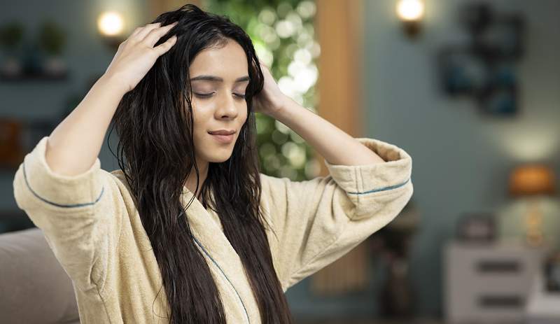 Minyak rambut telah memperbaiki rambut saya dari gaya panas harian bertahun -tahun