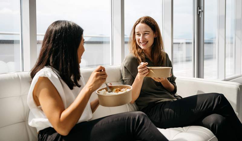 Denna bärbara Mini Crockpot är den perfekta lunchen som sparar dig stor mikrovågsugn (och har tusentals 5-stjärniga recensioner)