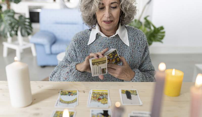 Når du skal lese Tarot -kort for å få de klareste resultatene, ifølge Tarot -lesere