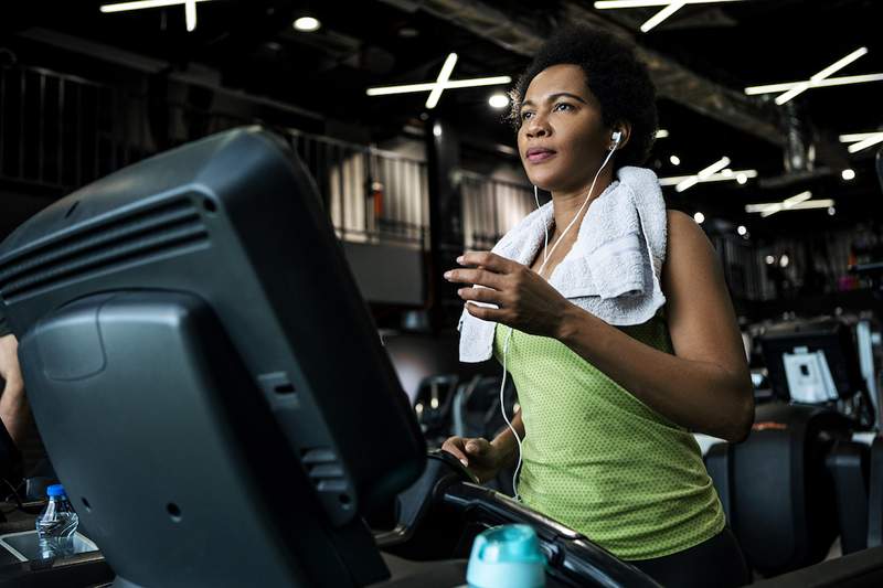 'Hot Girl Walks' agora é oficialmente uma aula de exercícios