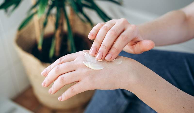 Cole o creme anti-rugas de creme para os derms do amor por pele madura à venda agora