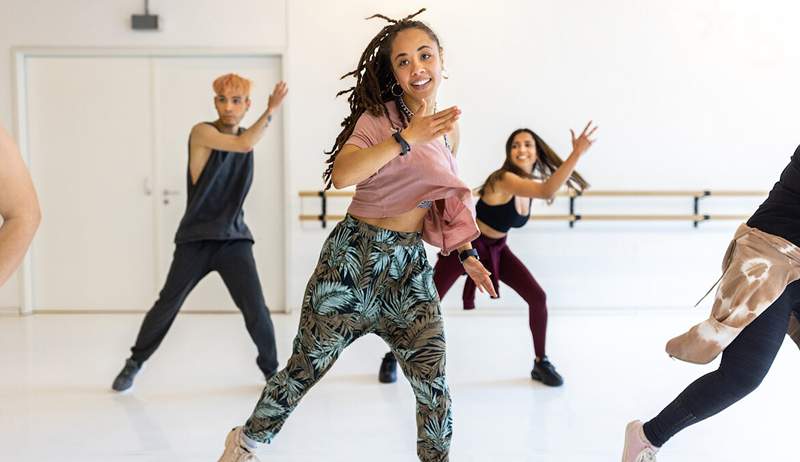 Dit zijn de enige schoenen die je zou moeten dragen naar Zumba, volgens Zumba -instructeurs