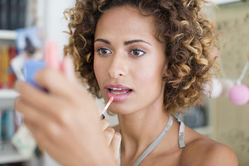 Ich habe Tausende von Lipglosses getestet, und dies ist die einzige, die sich einen dauerhaften Platz in meiner Routine verdient hat