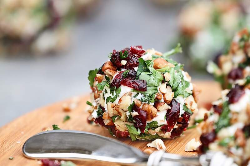 3 ricette a sfere di formaggio vegano che saranno la stella del tavolo da snack