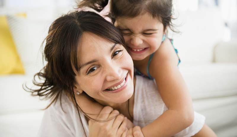 Este soro ocular peptídico e vitamina-C desbotou minhas olheiras durante uma semana de * muito * sono