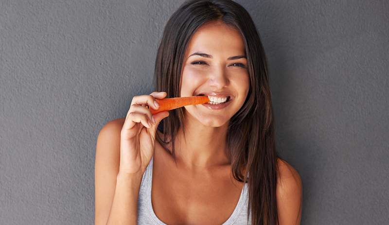 La carota è la pelle che si affretta la pelle, che vale la pena che vale la pena aggiungere alla tua routine