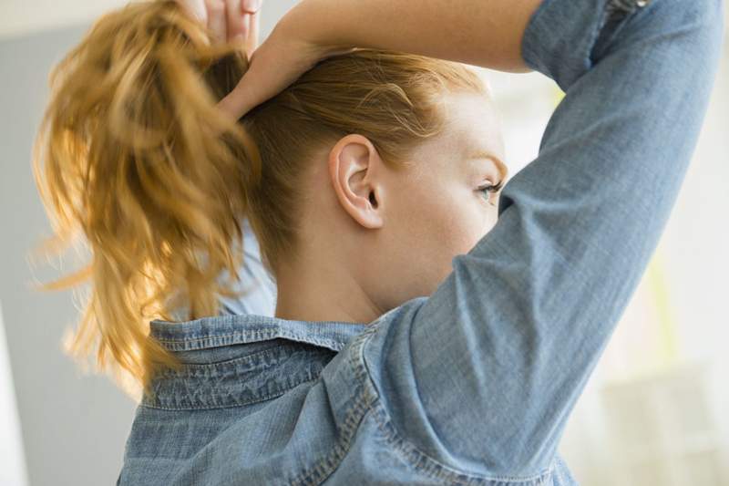 Cara yang diluluskan untuk mendapatkan rambut+ hari kedua, mengikut jenis rambut anda