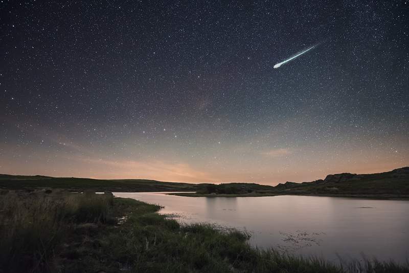 Ciò che stasera è rara e misteriosa la doccia a meteora di unicorno significa per il tuo segno zodiacale