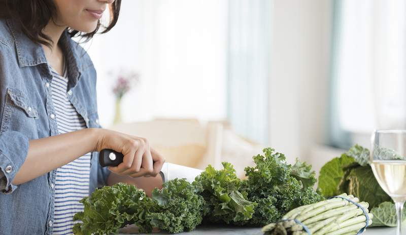 Kako vsak dan jesti skodelico listnatega zelenja in zmanjšati tveganje za srčne bolezni