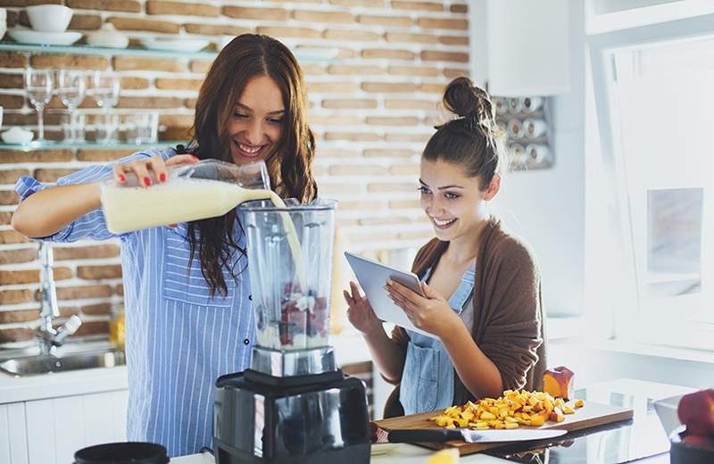 Treba holistički nutricionist u San Franciscu? Ovaj je popis zlatni kao i kurkuma latte