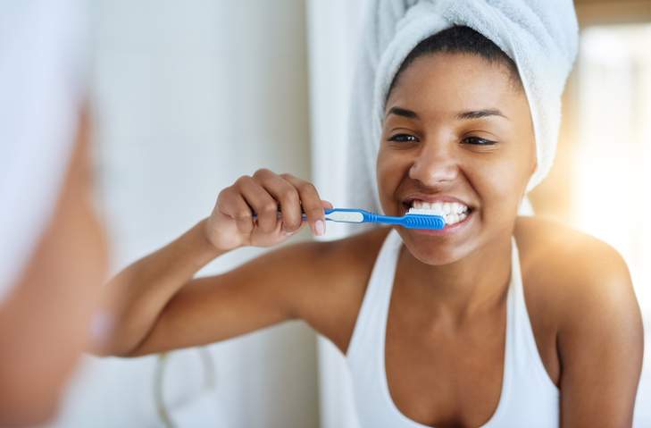 Stai usando troppo dentifricio? Ecco esattamente perché è importante