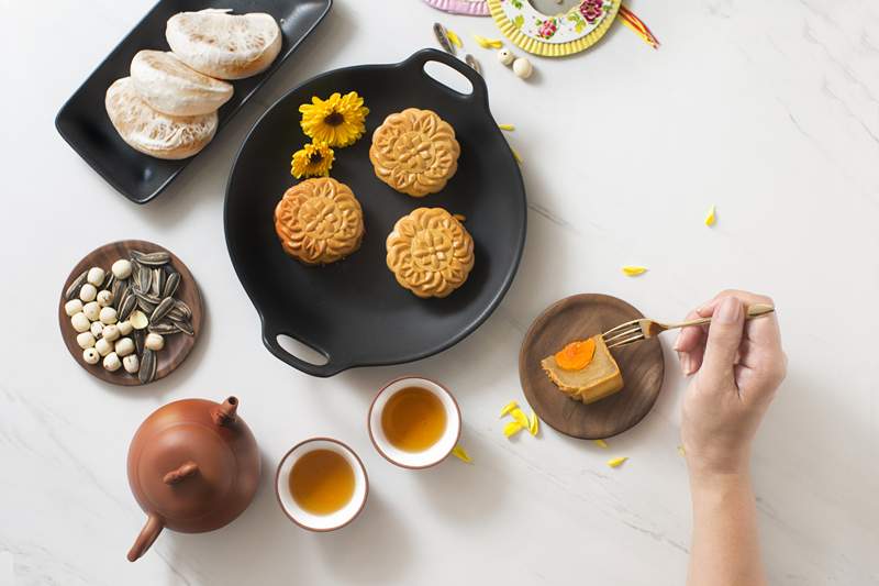 Cincin di Tahun Baru Imlek dengan resep kue bulan Cina yang lezat ini